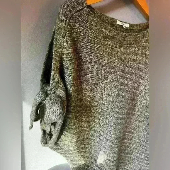 Hendi Asymmetrical Open Knit Hem Tunic Sweater Cold Shoulder Tie Size M/L Taupe - Picture 5 of 13